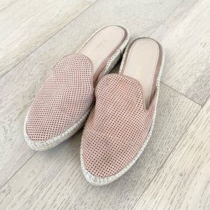 Kaanas perforated mule tan size 38.5
